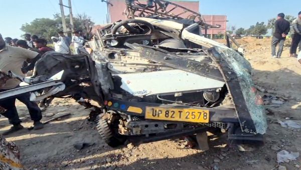 hathras-road-accident-7-dead-several-injured