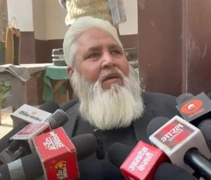 जामा मस्जिद बनाम नीलकंठ महादेव मंदिर विवाद: सुनवाई के दौरान कोर्ट में दलीलें पेश करते वकील।