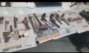 Gopalganj News: पुलिस ने मिनी गन फ़ैक्ट्री को किया पर्दाफ़ास, जानिए विशेष ख़बर 