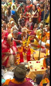 आज की मीरा: मथुरा के अरहेरा गांव की रुक्मणि, जिन्होंने भगवान श्रीकृष्ण से प्रेम कर उन्हें साक्षी मानकर विवाह रचाया।