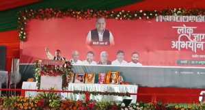 Hardoi News: SP chief Akhilesh Yadav reached Hardoi with Lok Jagran Yatra